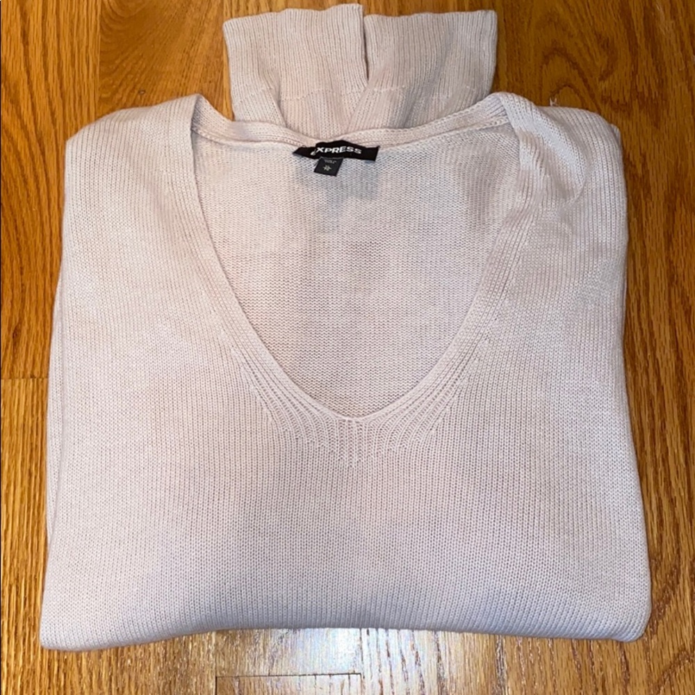 Express Sweater - Picture 2 of 2